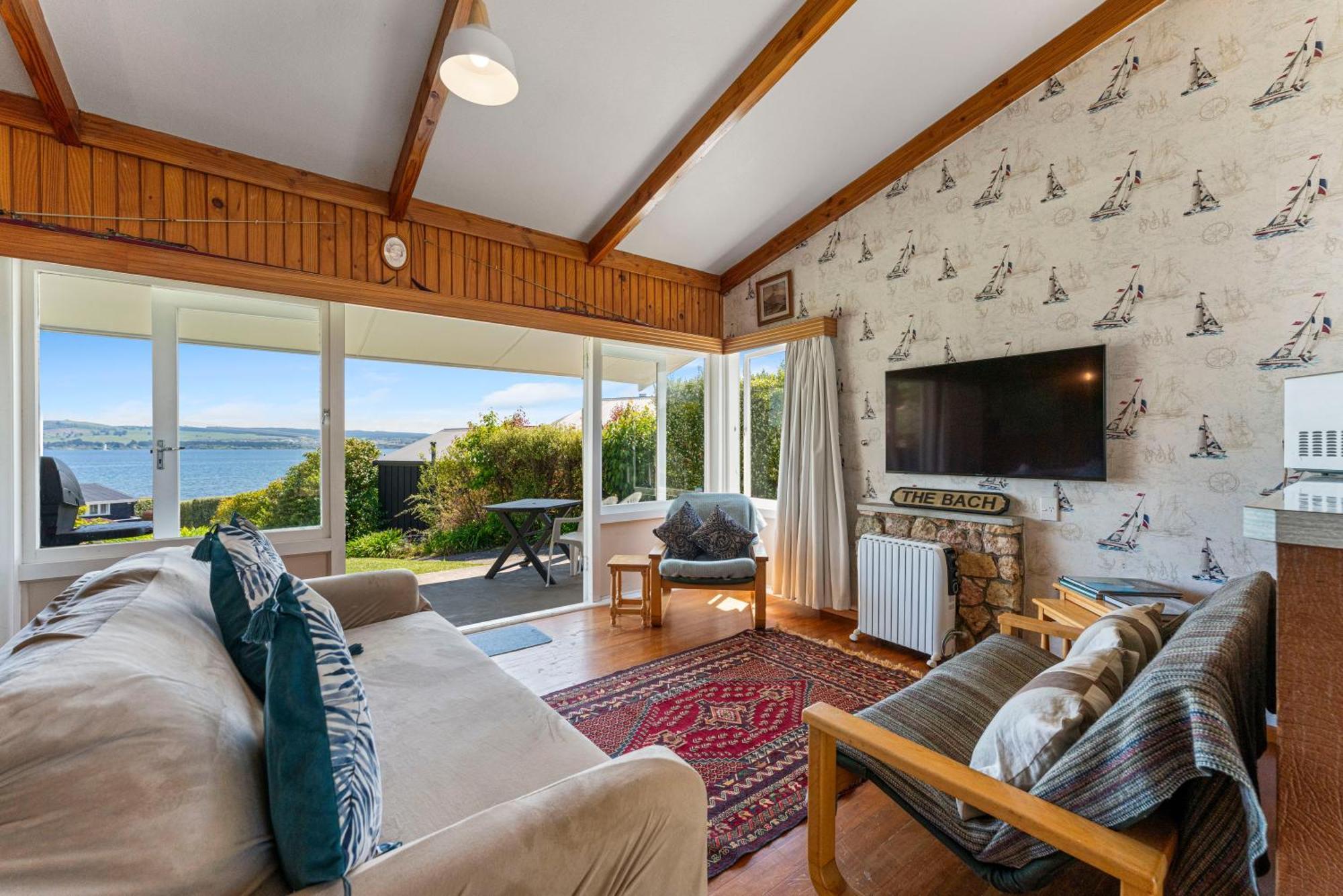 Lakeview Cottage - Rainbow Point Holiday Home Lago Lago Taupo Exterior foto