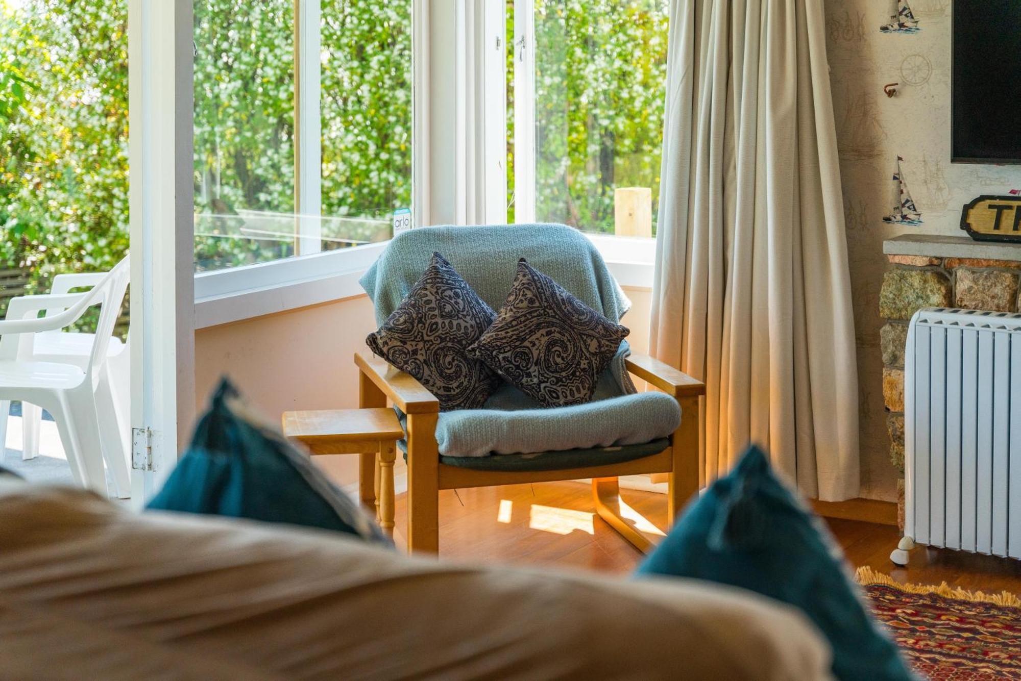 Lakeview Cottage - Rainbow Point Holiday Home Lago Lago Taupo Exterior foto
